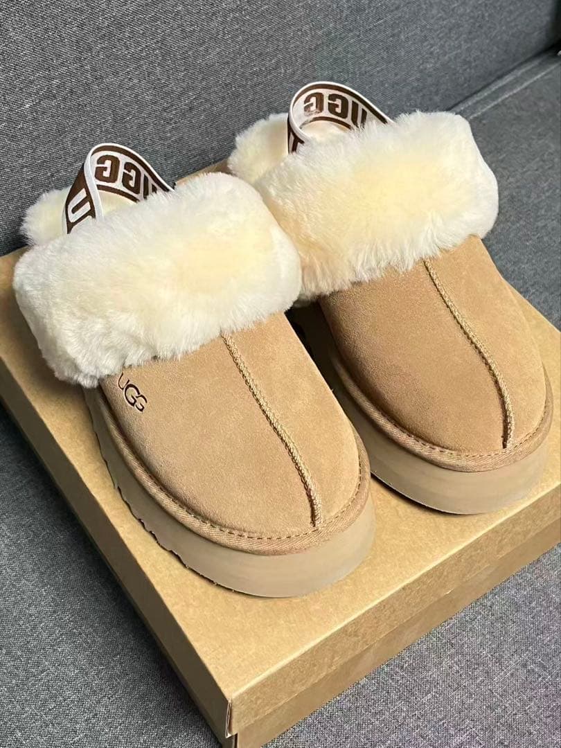 UGG ムートンブーツ ベージュ プラットフォームスリッパ 24.5cm