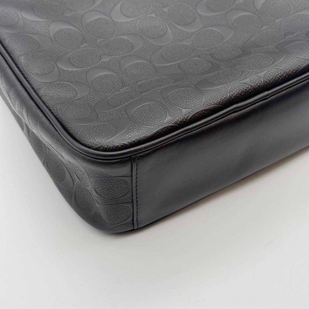 ✨美品✨コーチ ショルダーバッグ チャールズ エンボス サコッシュ ブラック 革