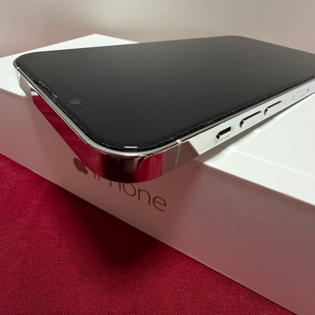 美品　iPhone 13 Pro、512GB本体　シルバー　SIMフリー