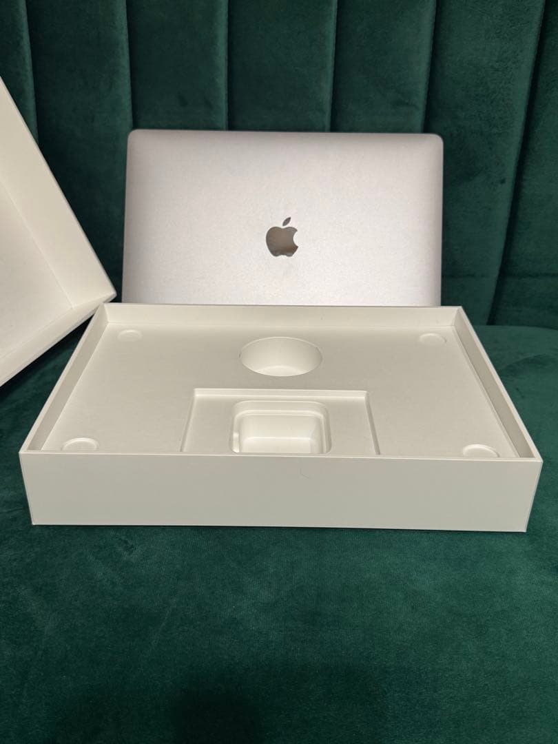 美品　MacBook Air 2020 M1 スペースグレイ　8GB 256GB