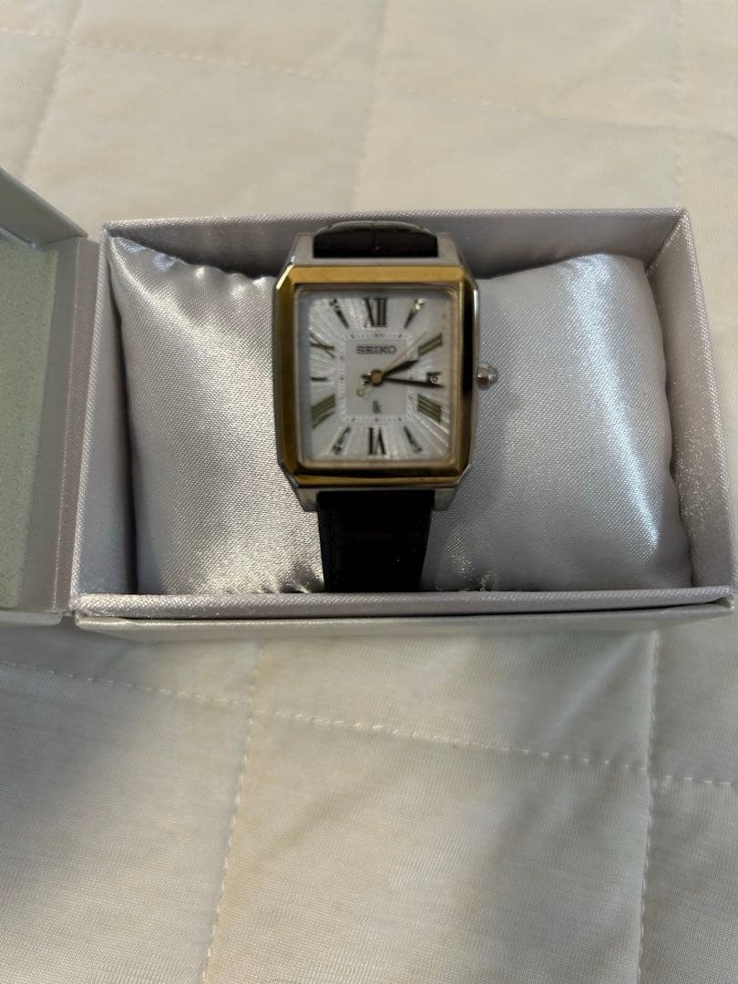 セイコー スクエア型 アナログ時計