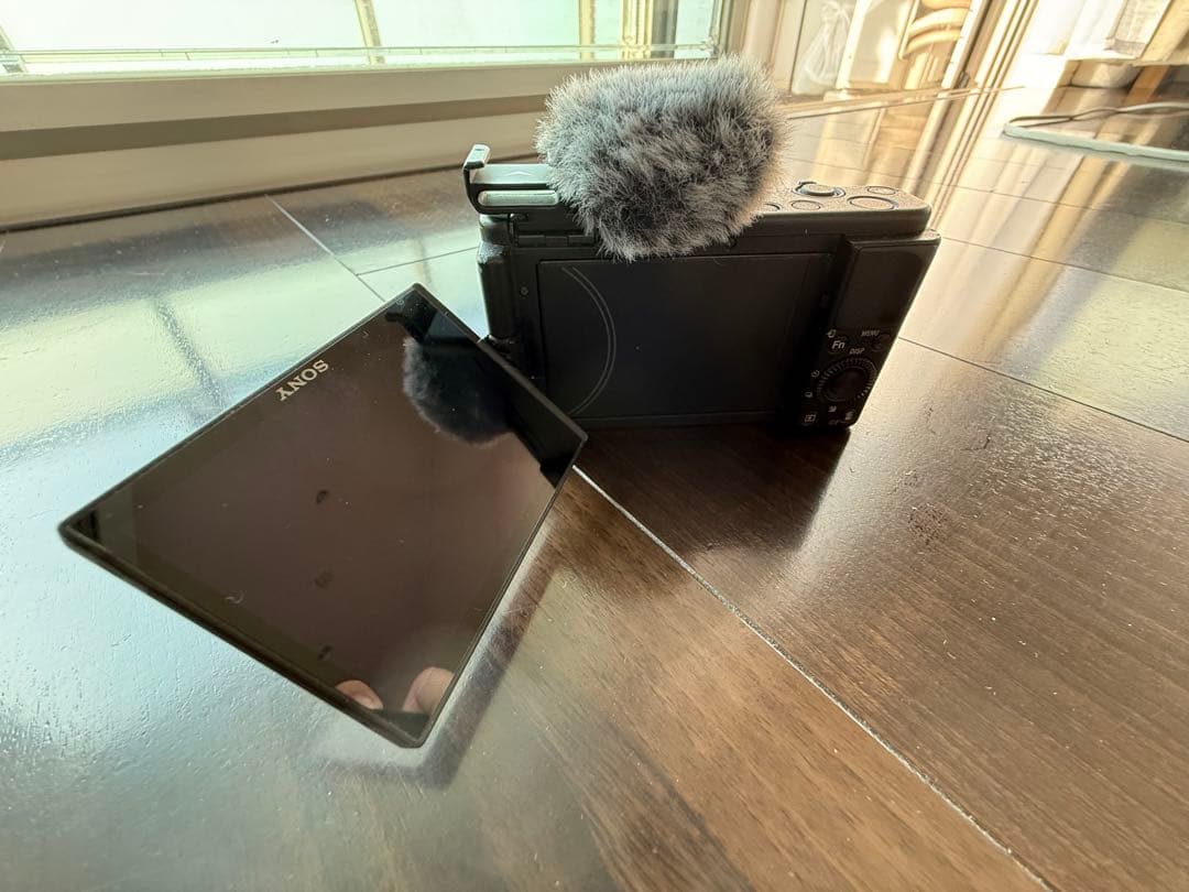 【美品】SONY Vlogカメラ ZV-1 セット（グリップ・SDカード）