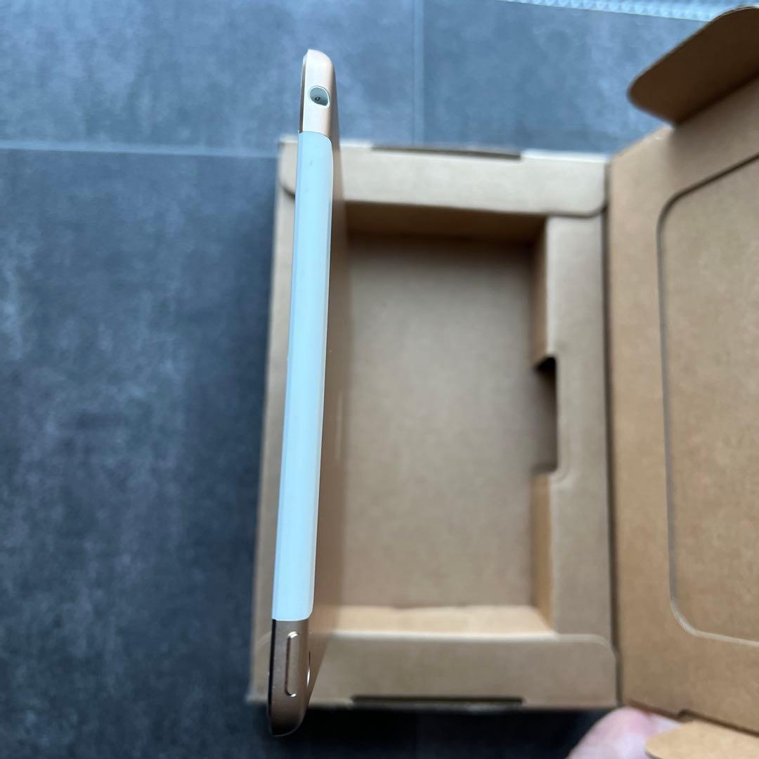 【超美品】 iPad mini 4 128 Wi-Fiセルラー バッテリー97%