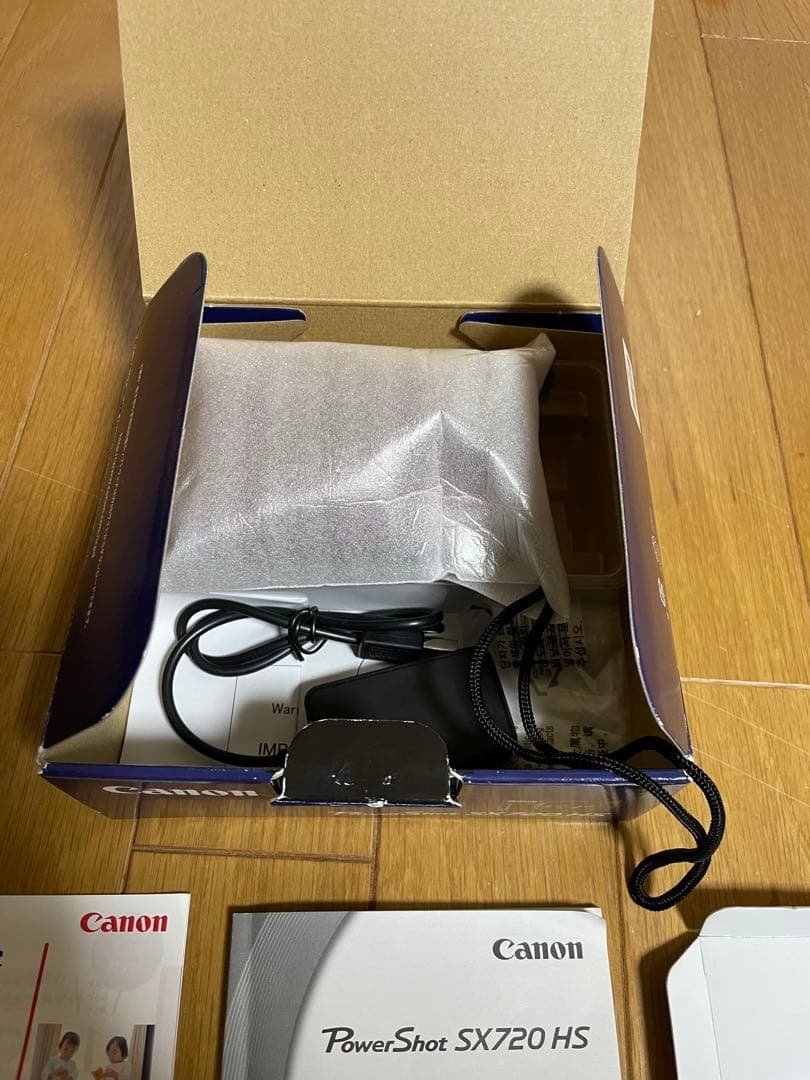 【ズーさん様】【美品おすすめ】Canon PowerShot SX720 HS