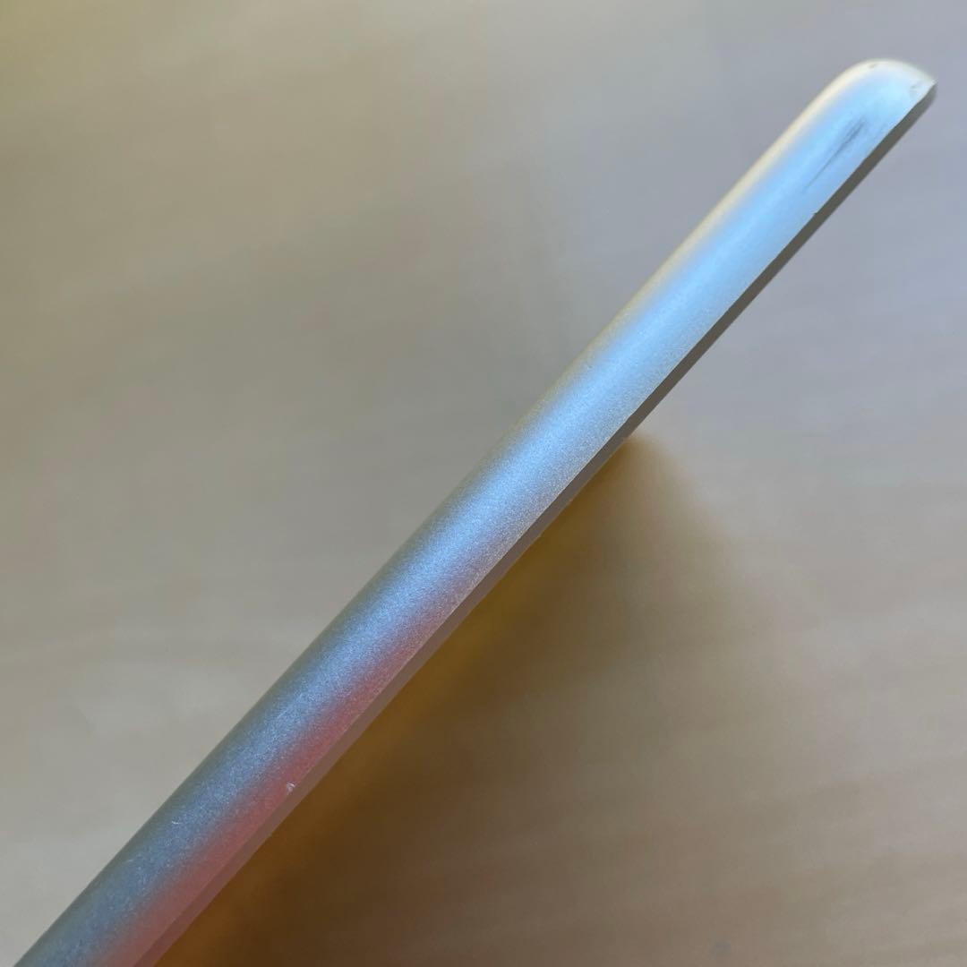 iPad 第6世代　A1893　Wi-Fiモデル　シルバー　32GB #5