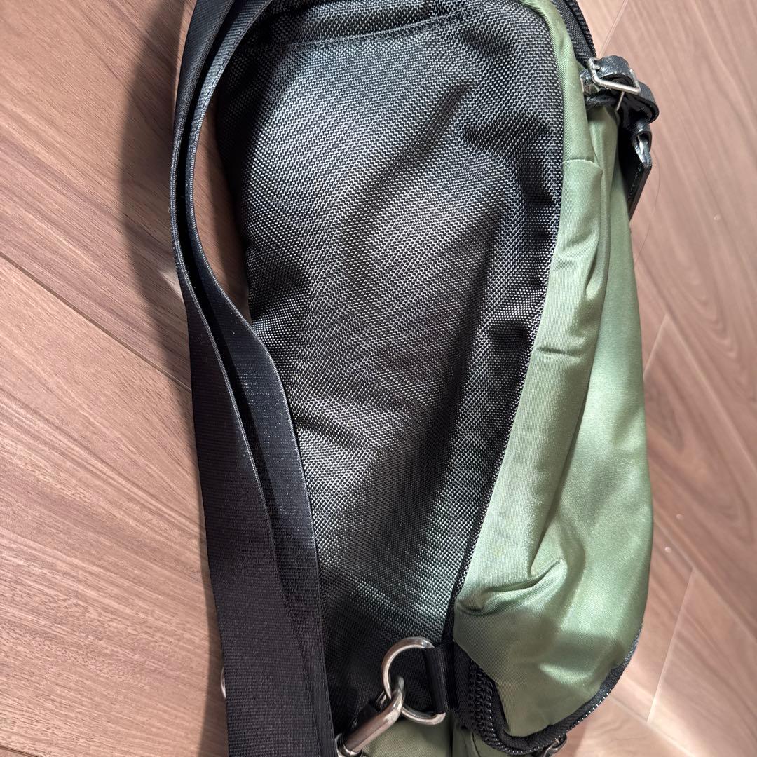 TUMIボディバッグ オリーブグリーン