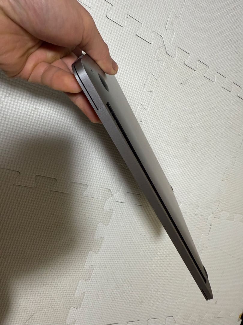 MacBook pro 2022 M2 8GBメモリ 256G