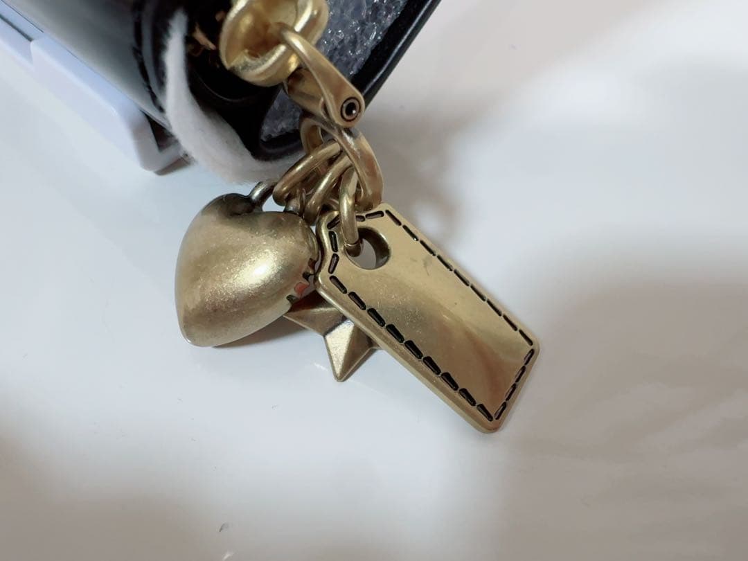 【新品・正規品】コーチ 2つ折り財布