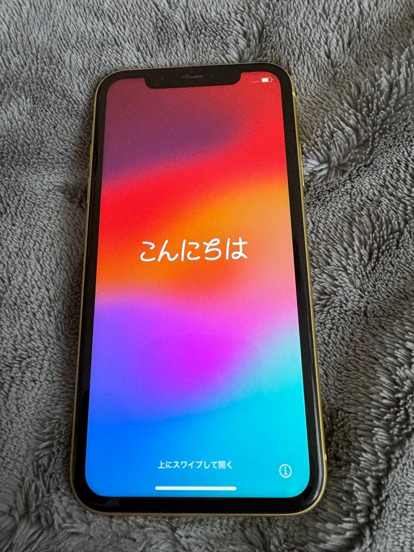 iPhone 11 イエロー 128GB SIM解除済 / 傷あり動作OK