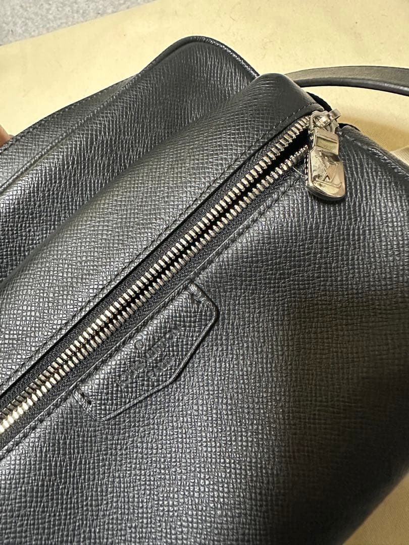 LOUIS VUITTON タイガアウトドアメッセンジャーPM ショルダーバッグ