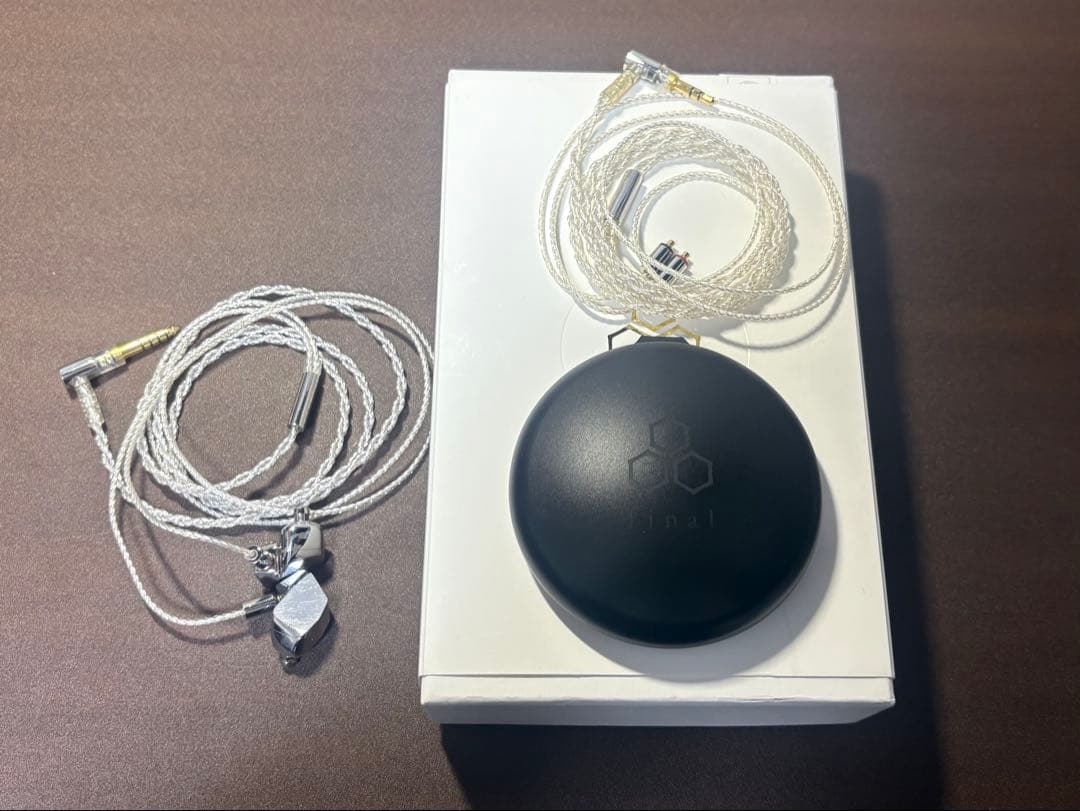 final A8000 純正ケーブル2種つき