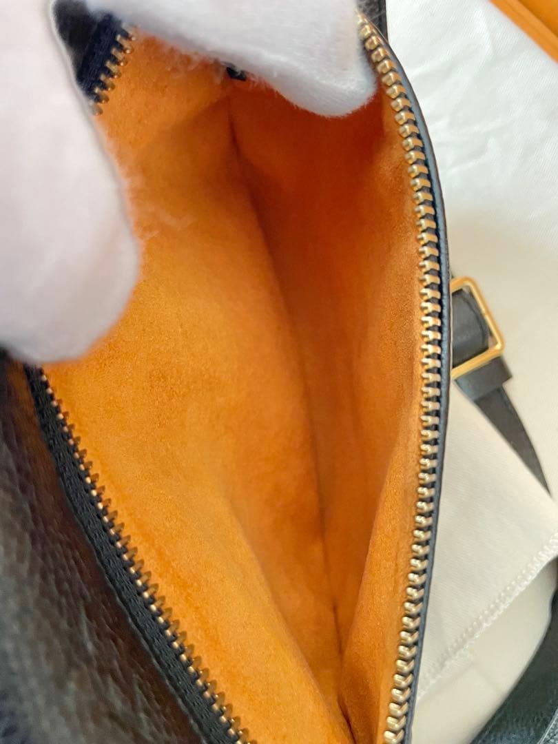 ルイヴィトン バムバッグ ボディバッグ アンプラント ノワール ブラック