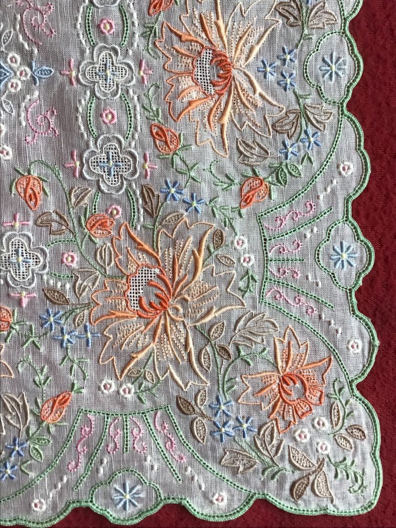 汕頭 刺繍とレースのホワイト、多色 ハンカチセット スワトウ 5枚