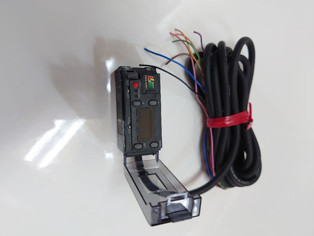 キーエンス　デジタルカラー判別センサー　CZ-V1