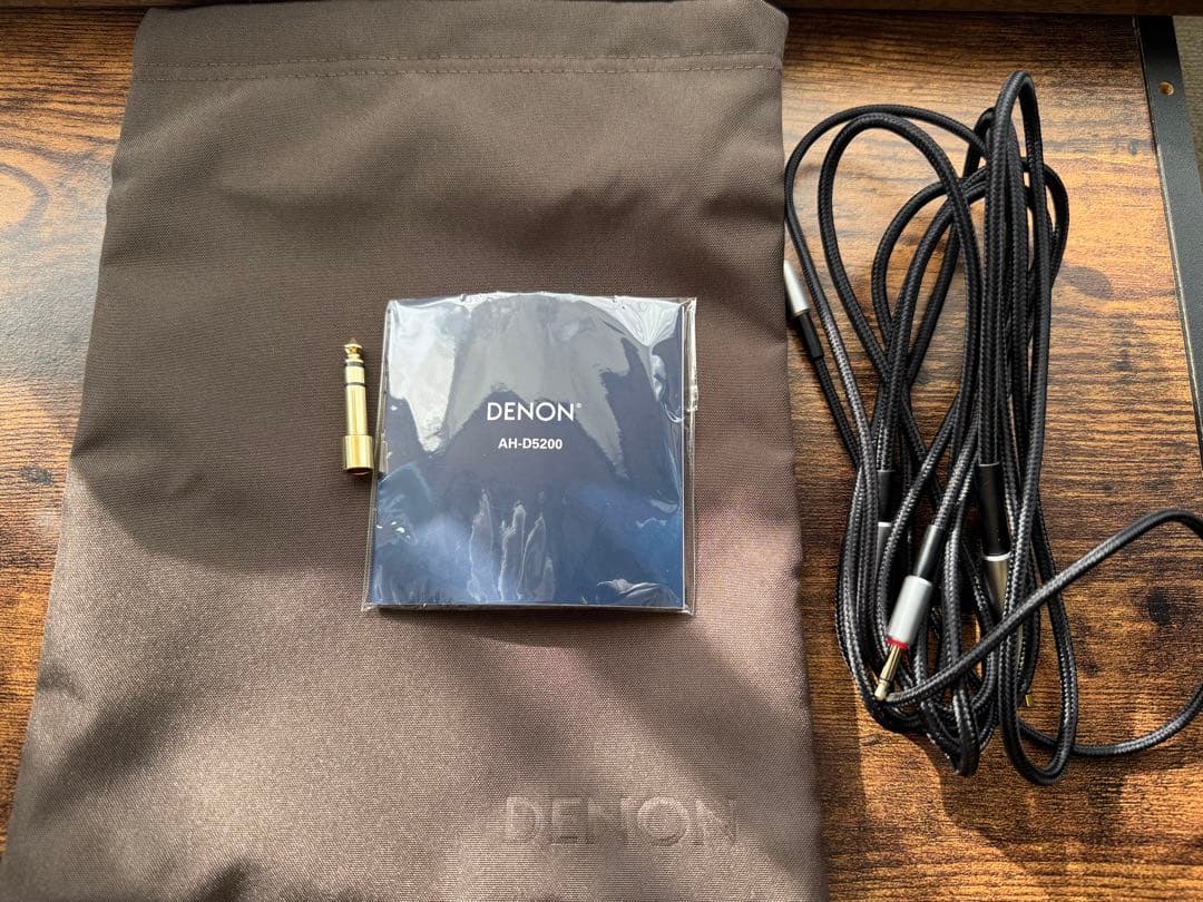 ブルースドッグ ★美品★DENON AH-D5200 密閉型ヘッドホン