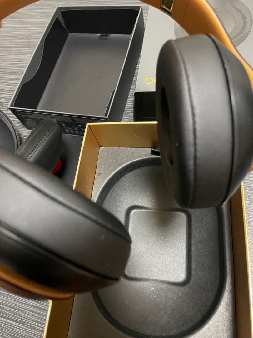 beats studio3 wireless ブラック/ゴールド