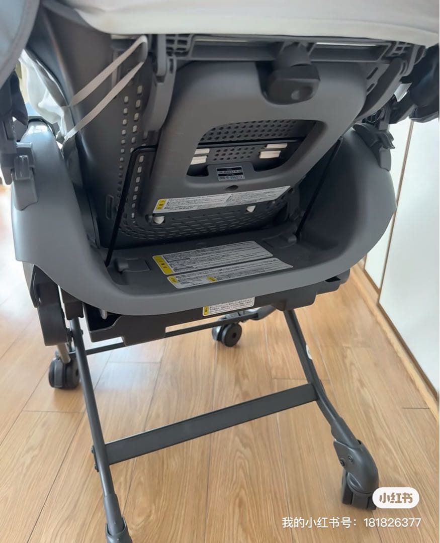 コンビ ハイローチェア オートスウィング（電動タイプ）