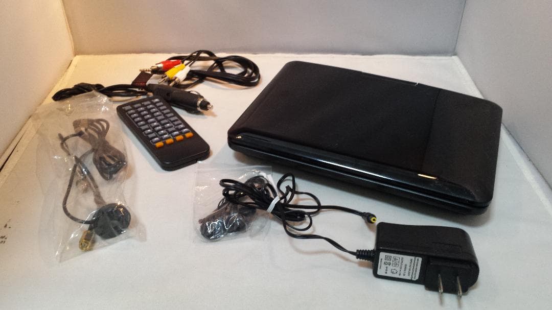 ポータブルDVDプレーヤー 9インチ ワンセグ AKART PDV-900Rec