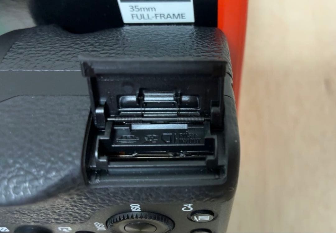 SONY α7 II （充電器＆バッテリー3個付) シャッター回数5946