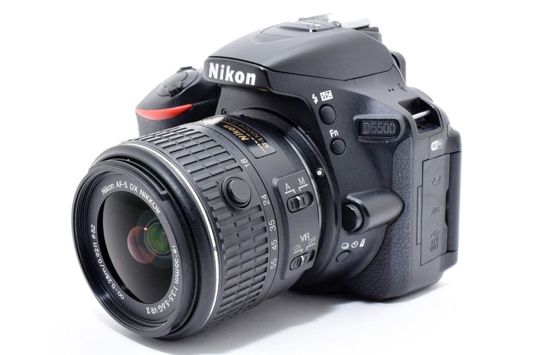 美品 元箱つき✨Nikon D5500✨手ブレ補正 標準ズームレンズ Wi-Fi