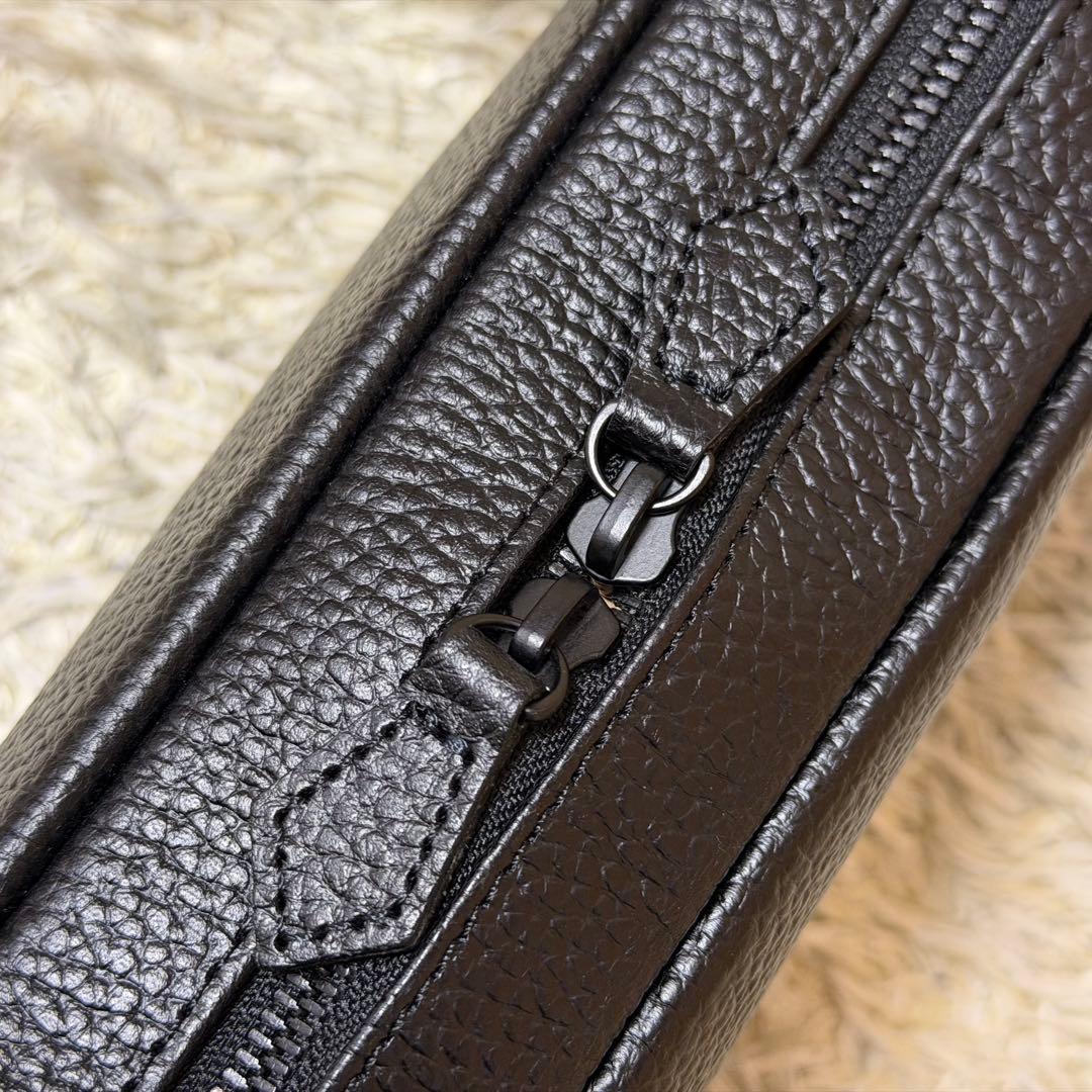 ☆極美品☆HushTug ハッシュタグ　ボディーバック　レザー　ブラック