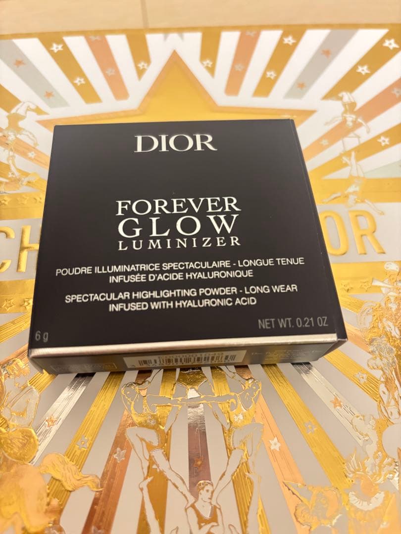 新品未開封　ホリデー限定品　ディオールスキン フォーエヴァー グロウルミナイザー