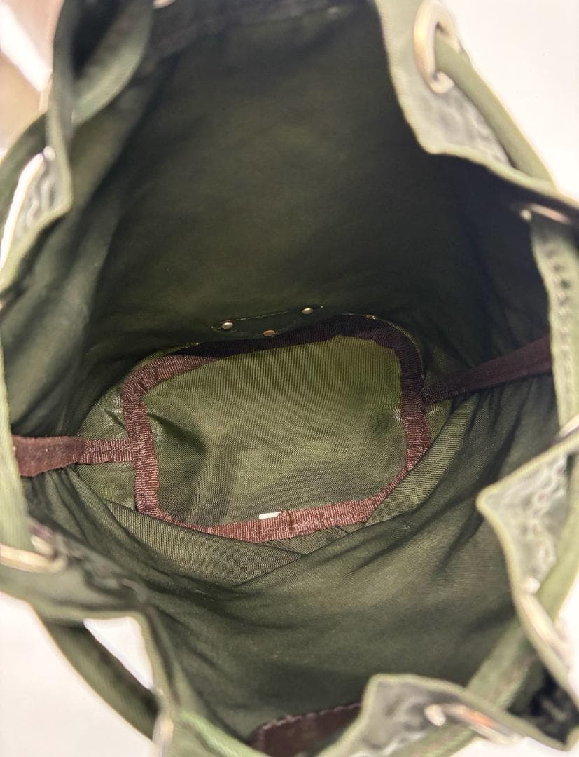 PRADA プラダ ナイロン 巾着ポーチ オリーブグリーン A1352B4