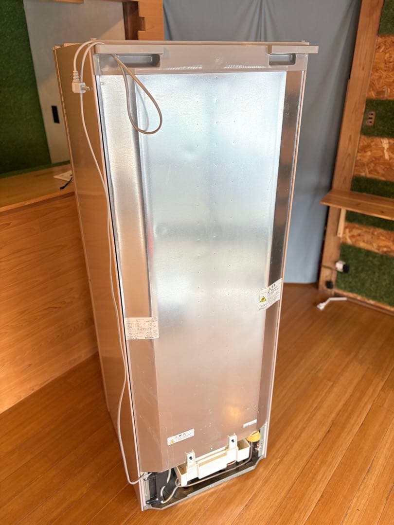 【送料込み】冷蔵庫 270L AQUA 2ドア 2012年式 ピンク 冷凍庫