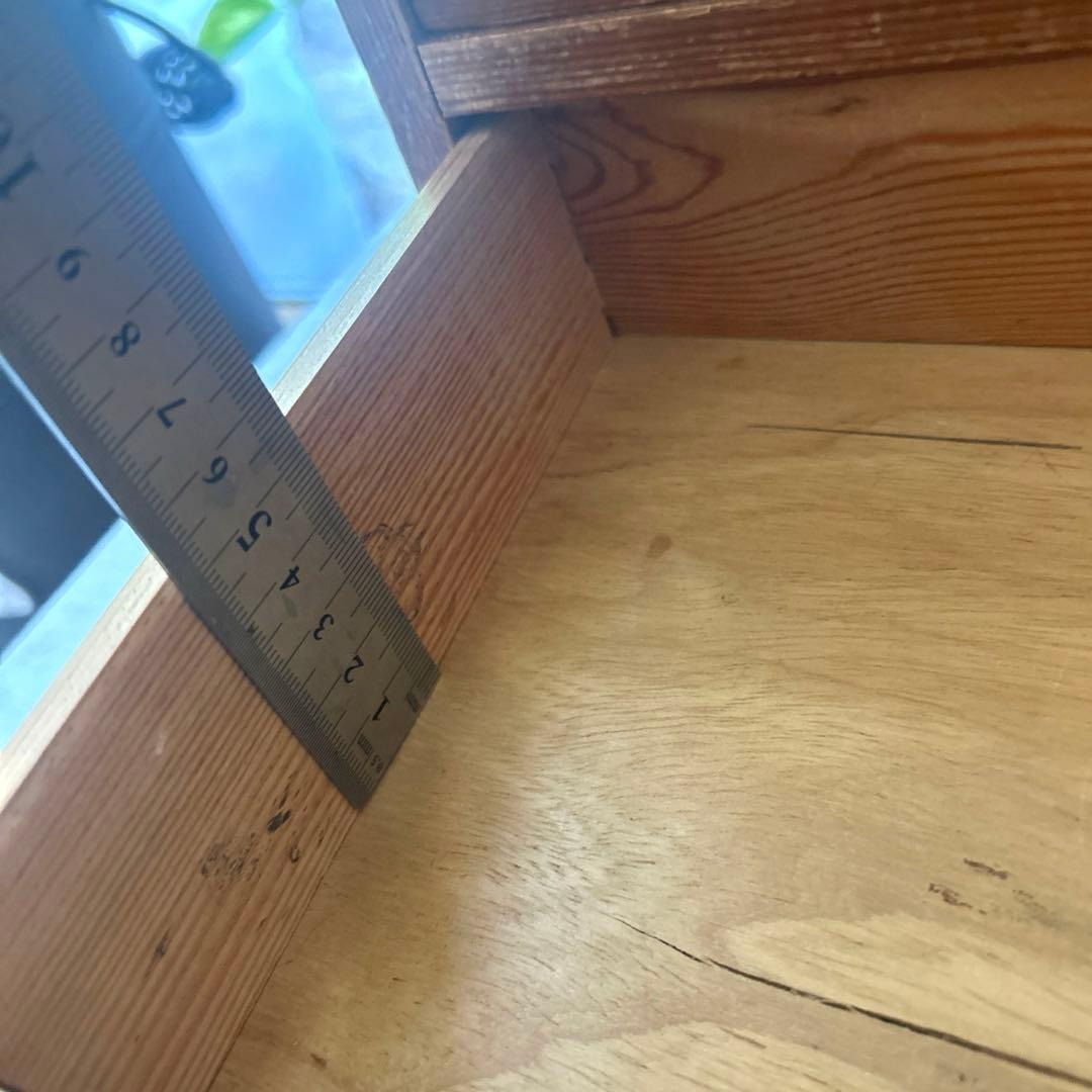 イギリスアンティーク　オールドパイン　鍵付きスモールチェスト