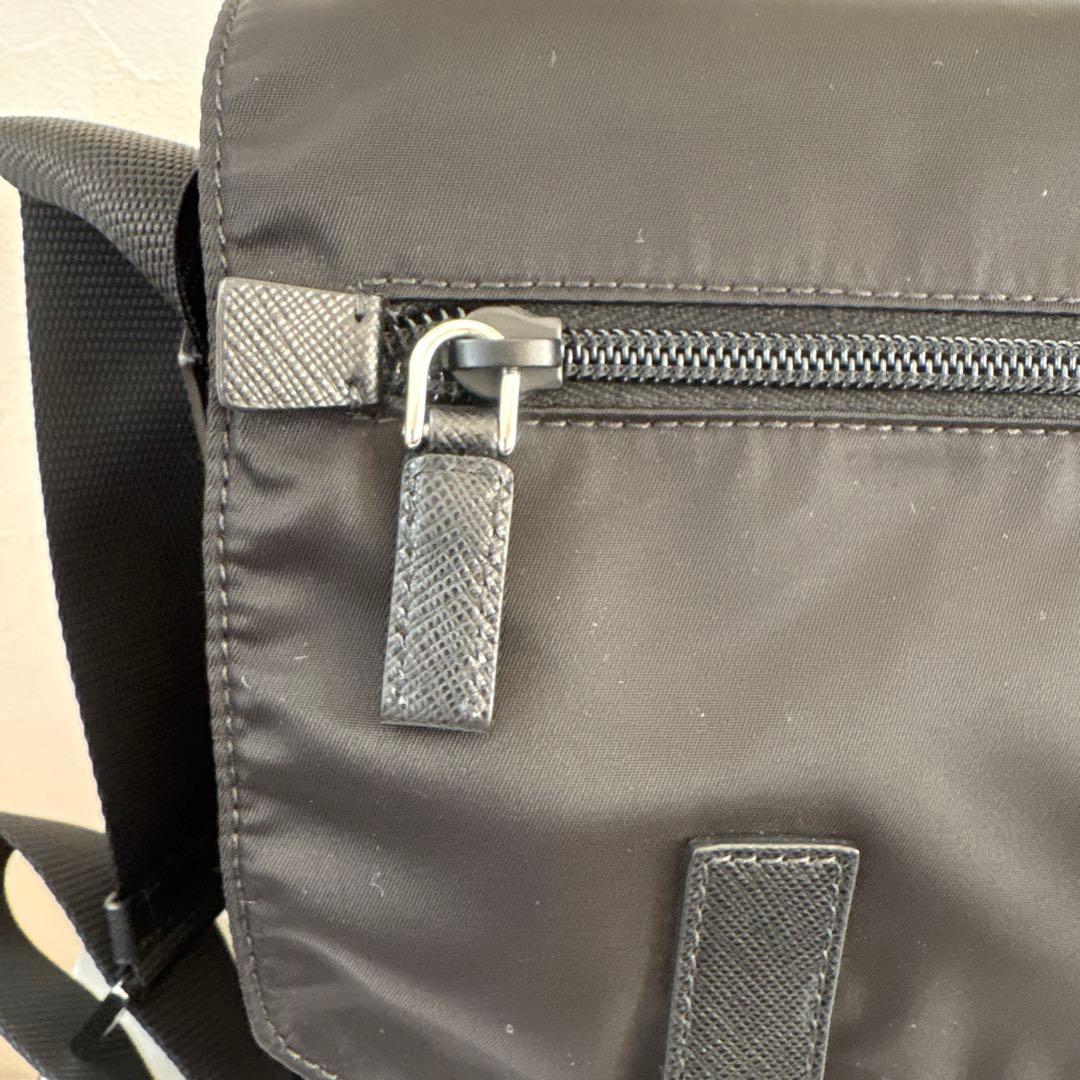 PRADAナイロンメッセンジャーバッグ　ショルダーバッグ