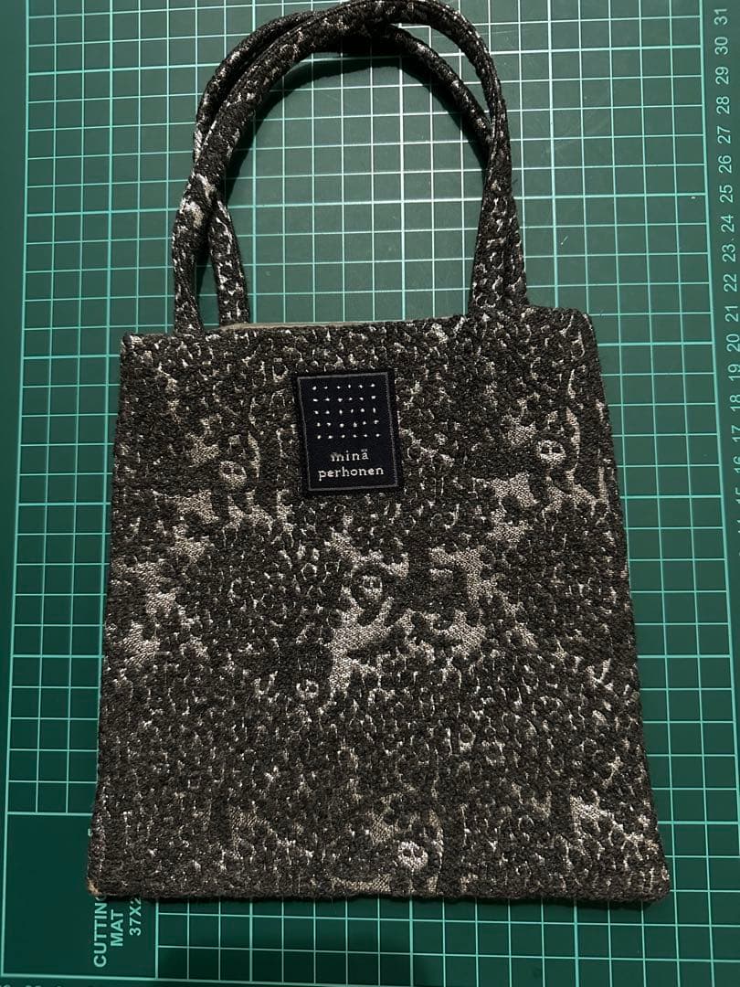 ミナペルホネン　バッグ　　なやわらや
