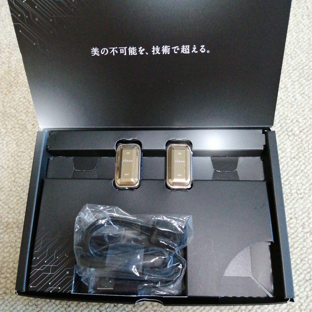 新品YAMAN デザインリフトモア　YJMD1N 本体＋ストレッチフィットシート