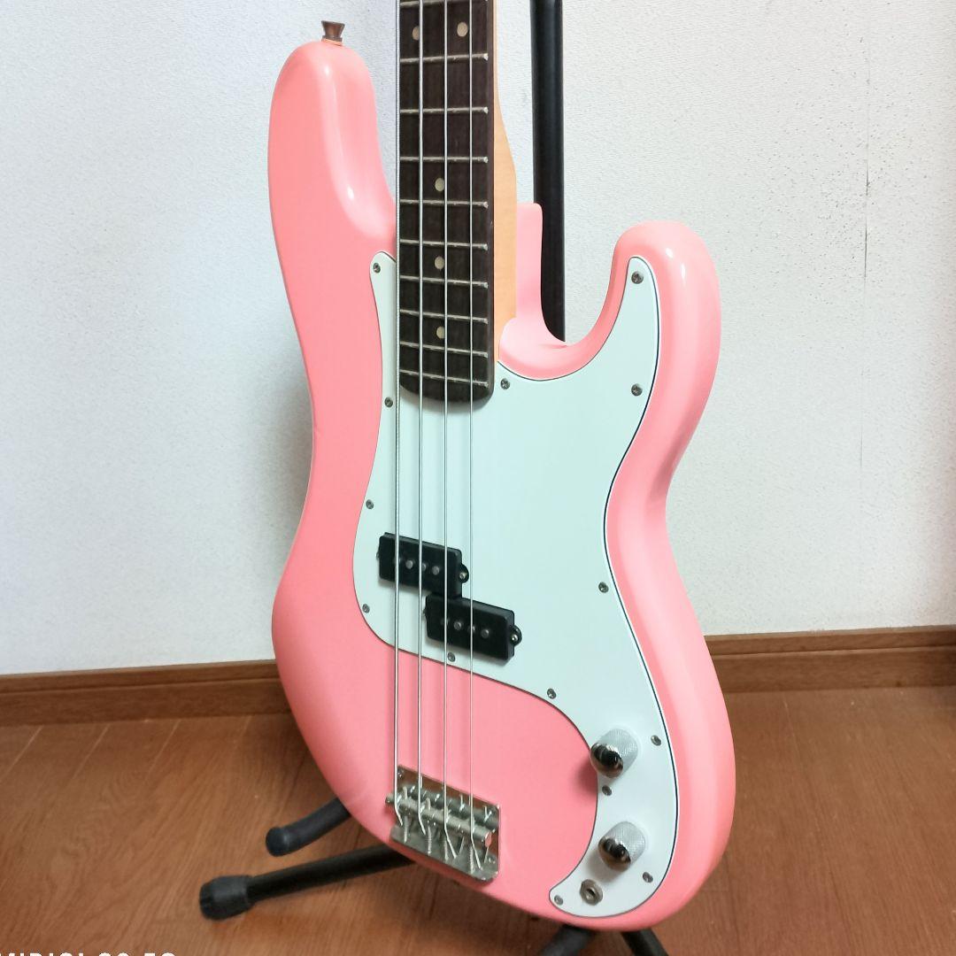 Photogenic　PRECISION TYPE　エレキベース　ピンク