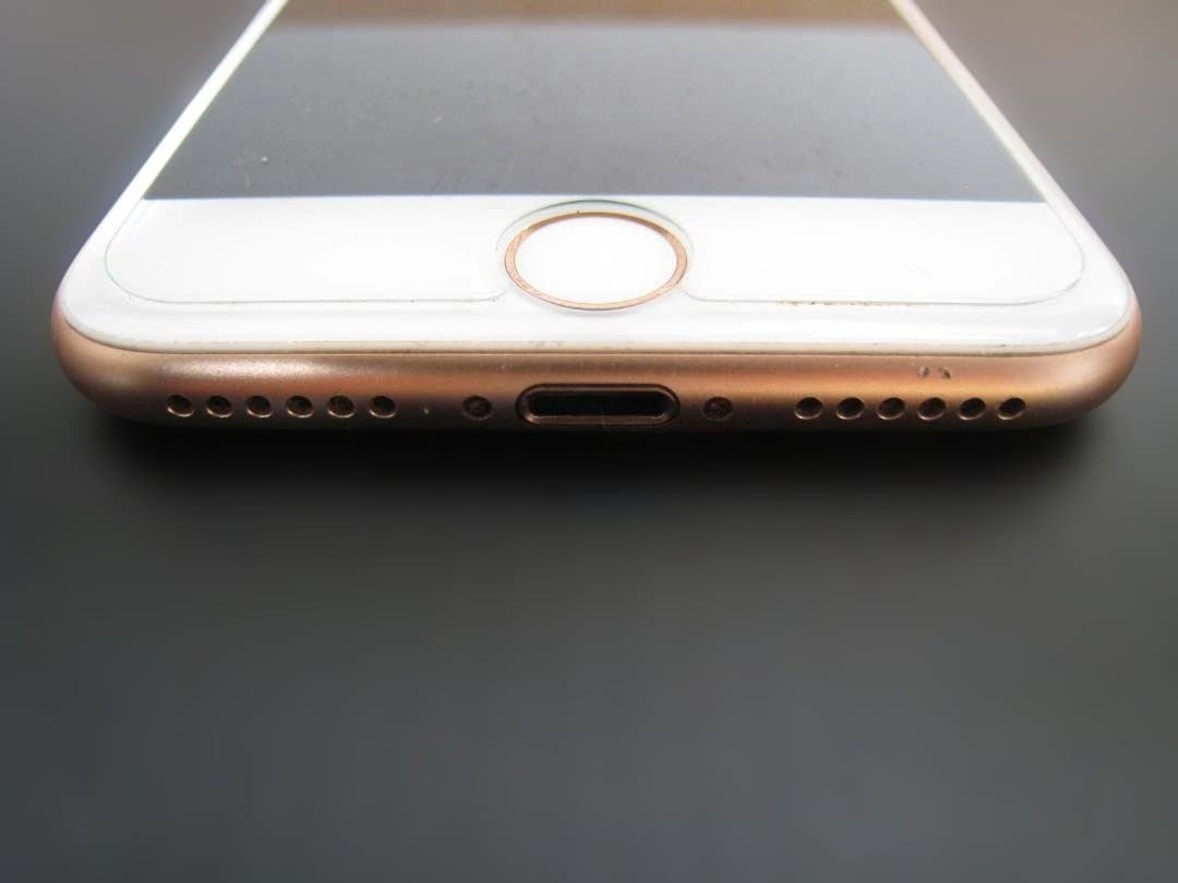 【中古】Apple iPhone 8 ゴールド 64GB