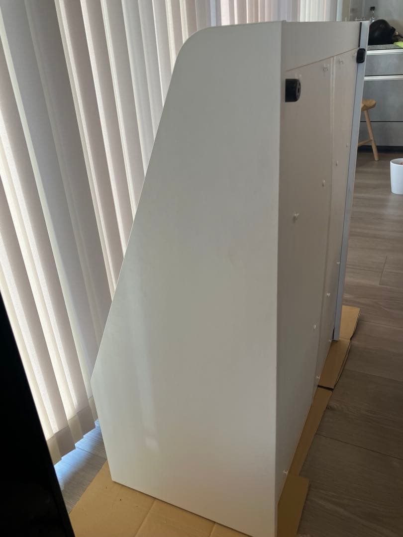 IKEA イケアホワイト棚　BERGIG ベリグ ブックディスプレイ 収納付き