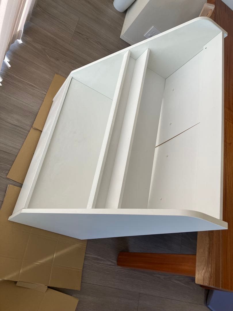 IKEA イケアホワイト棚　BERGIG ベリグ ブックディスプレイ 収納付き