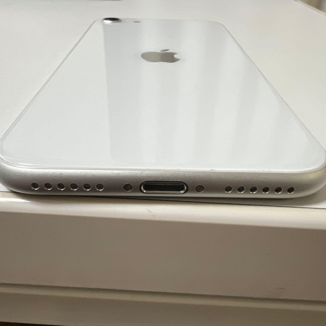 Apple iPhone SE (第2世代) ホワイト