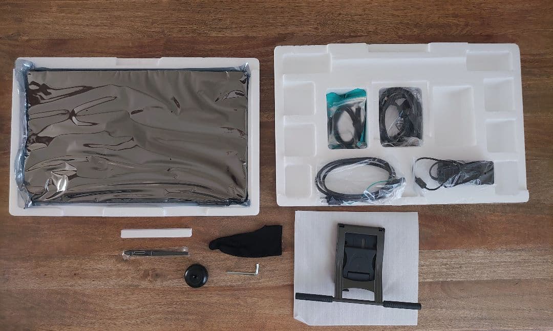 HUION KAMVAS 22 Plus 液晶ペンタブレット