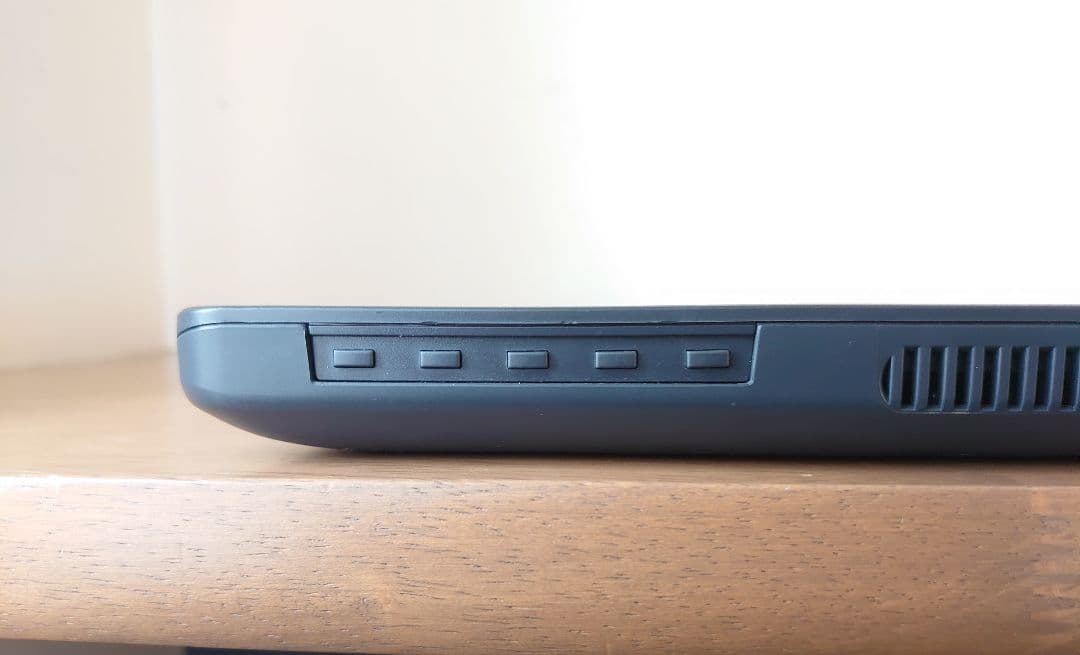 HUION KAMVAS 22 Plus 液晶ペンタブレット