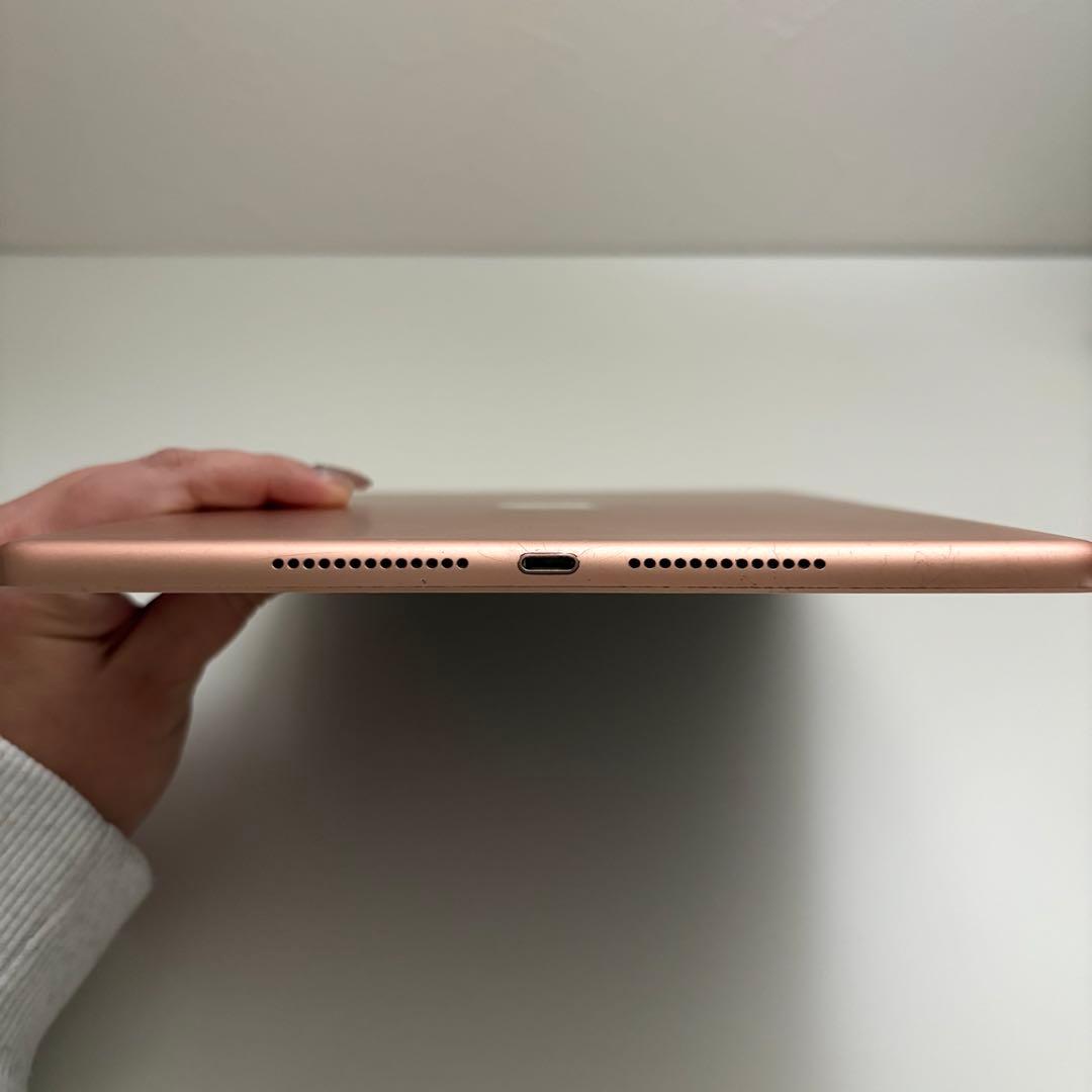 【画面割れ・操作可能】iPad 第8世代 32GB ゴールド Wi-Fiモデル