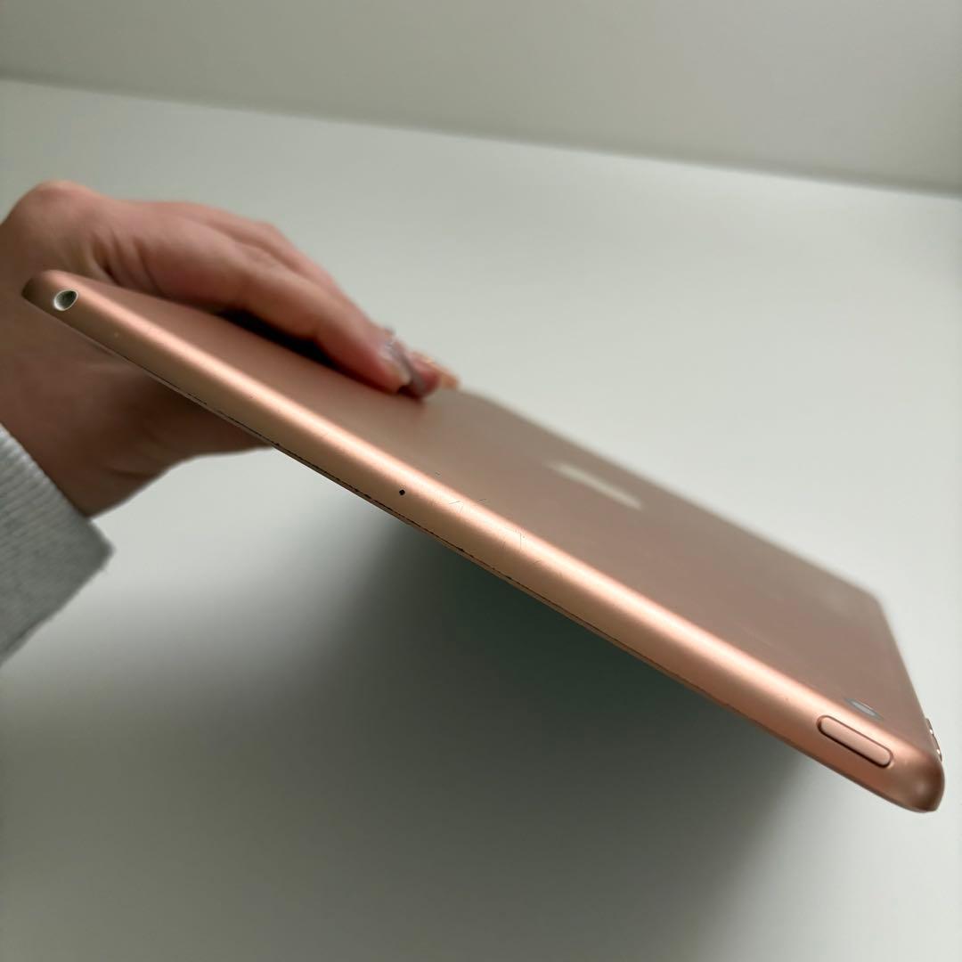 【画面割れ・操作可能】iPad 第8世代 32GB ゴールド Wi-Fiモデル