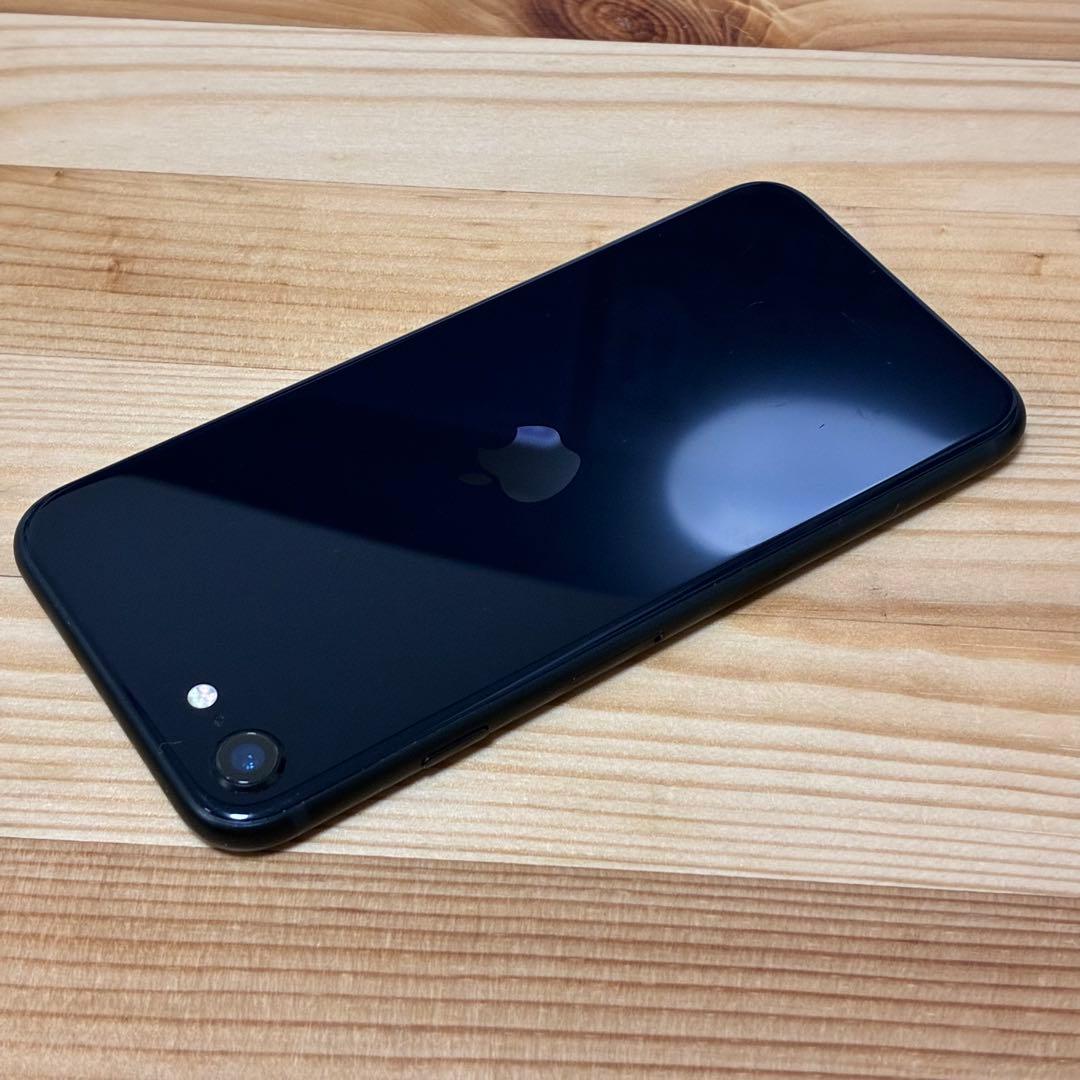s*7様 バッテリー新品　iPhoneSE第3世代64GB SIMフリー　美品