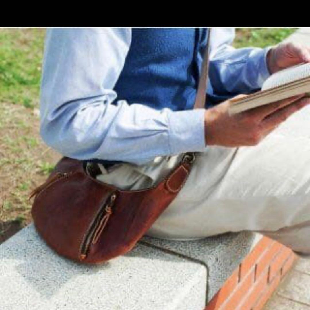 サンダスト　LUNA　レザーショルダーバッグ