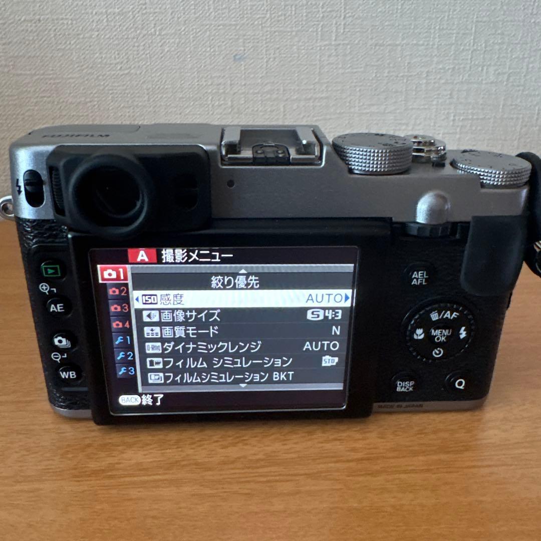 FUJIFILM Ｘ20 シルバー 【中古品】