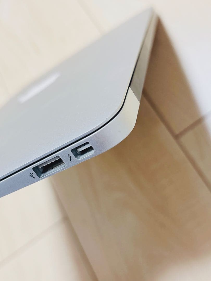 macbook air 11インチ 本体
