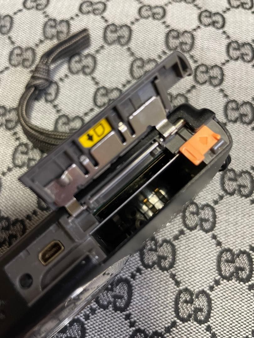 良好　Nikon ニコン　COOLPIX デジカメ　本体バッテリー充電器USB