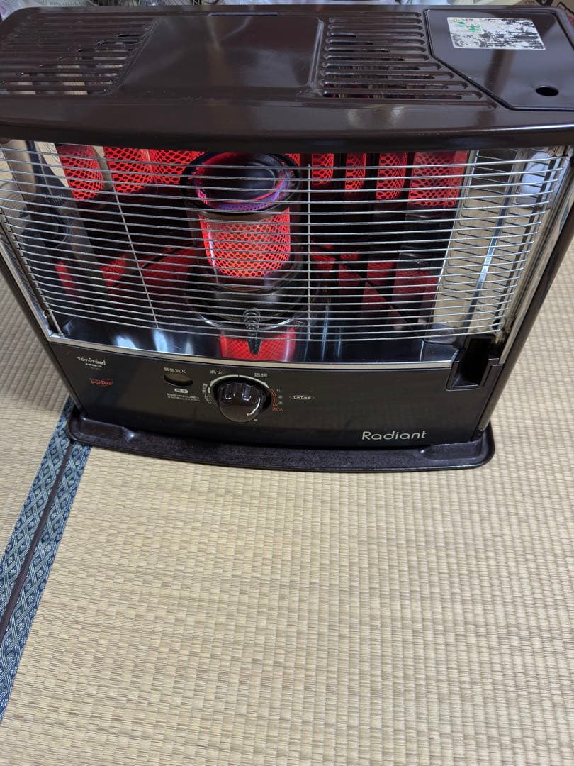 トヨトミ石油ストーブRS277 反射型