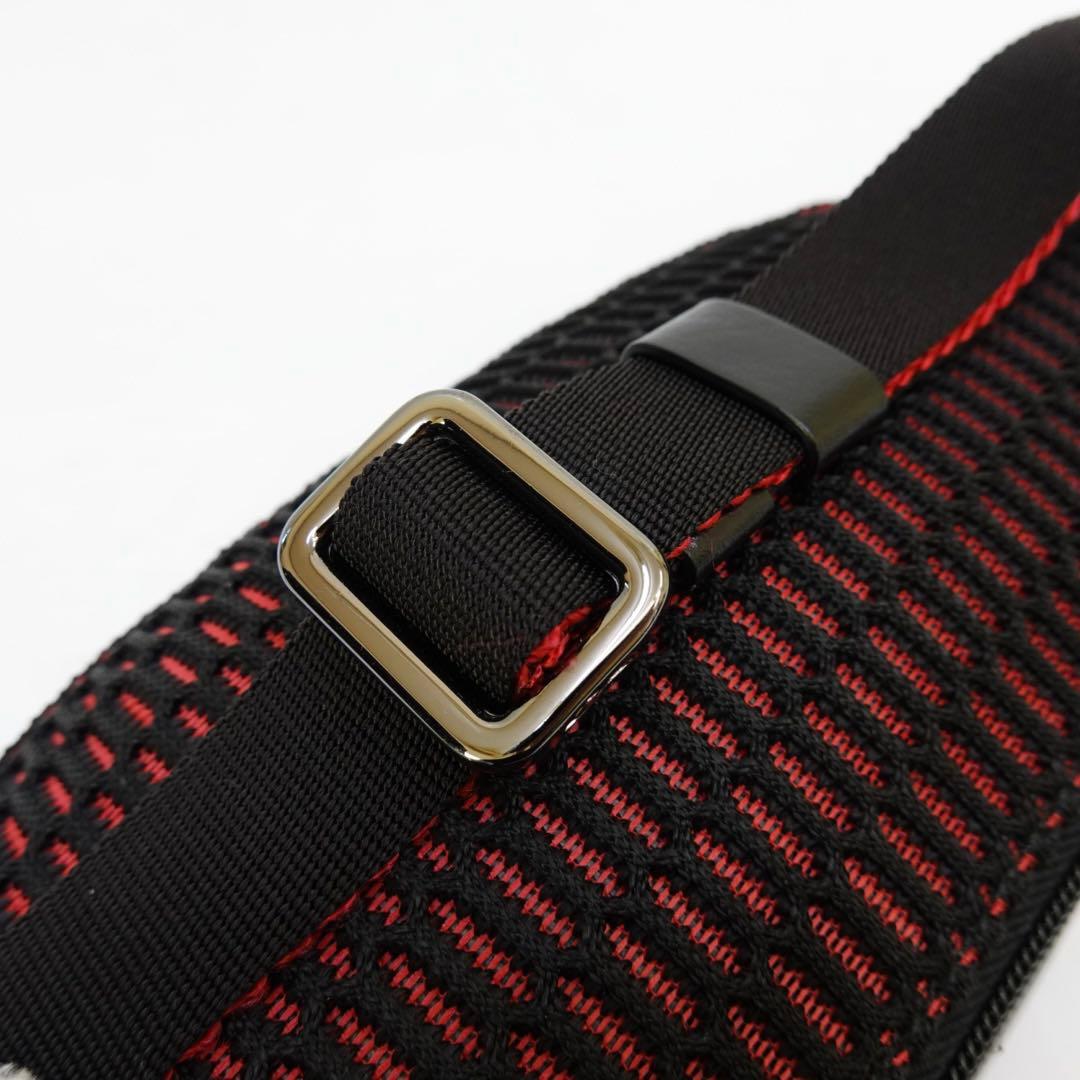 クリスチャンルブタン　ボディバッグ　ウエストポーチ　スタッズ　スパイク　ブラック