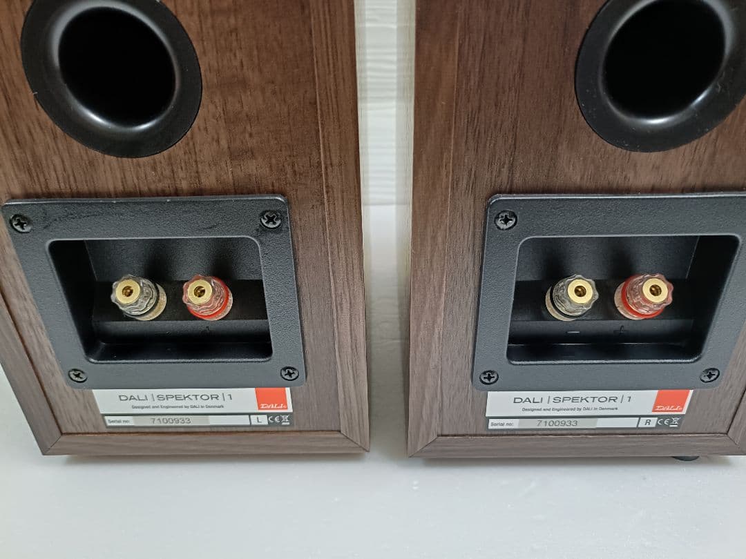 DALI SPEKTOR 1 ウォルナット ペア