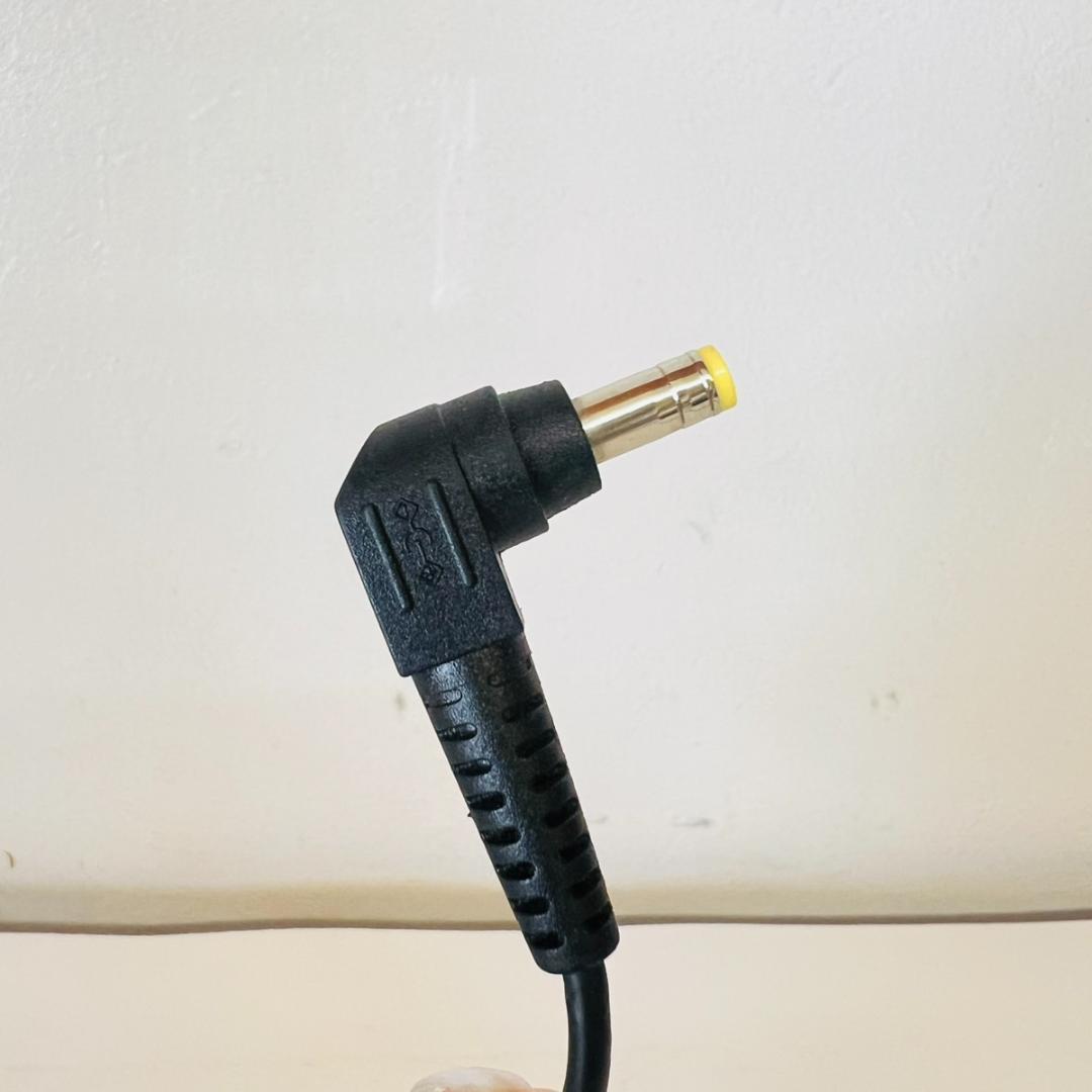 富士通 ノートパソコン FUJITSU LIFEBOOK FMVM35D2W